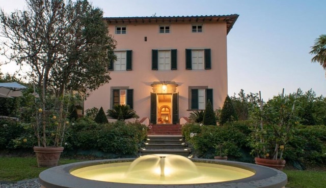 VILLA OF GOOD HOPE. RELAX AND PRIVACY, GARDEN AND VIEW POOL.