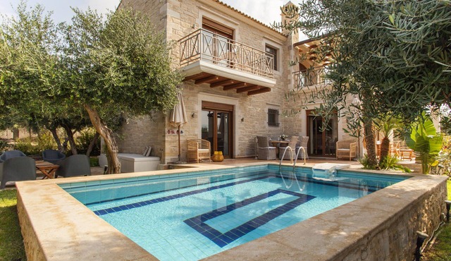 Villa Okalia, Luxury stone villa with private pool and delicate decoration.