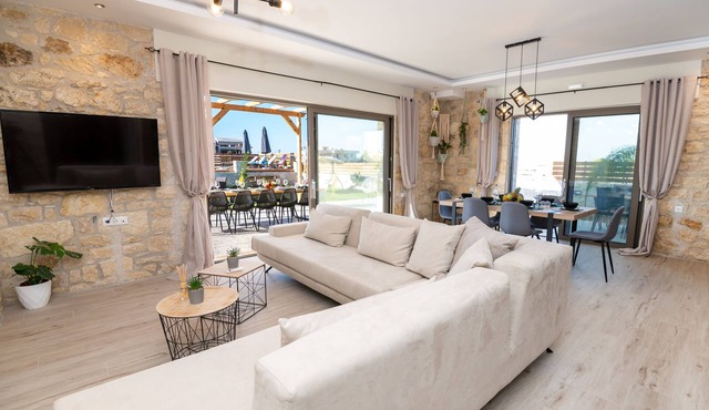 Villa Olympia up to 12-16 pers. 4BR, pool, 400 m. from the long sandy beach