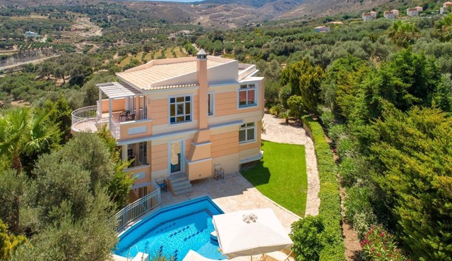 Villa Pelagos - Five Bedroom Villa, Sleeps 10