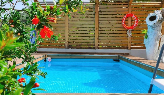 Villa Roxani with 2 bedrooms, private pool ideal for nature lovers