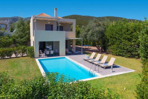 Villa Rubi by Villa Plus