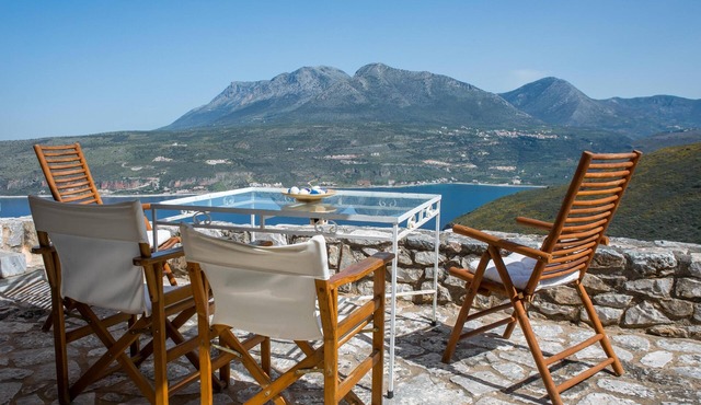 VILLA SMARAGDA- LIMENI MANI-PELOPONNESE