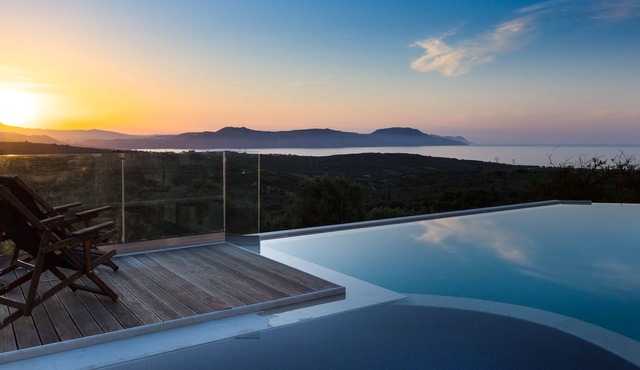 Villa Sugar- 2 km from the beach