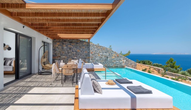 Villa Vittoria, Minimalist Design & Spa Retreat