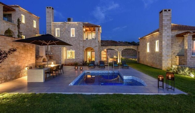 Villa with private pool in Chersonissos