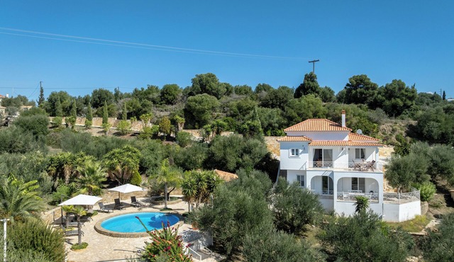 Vrisoules pool villa