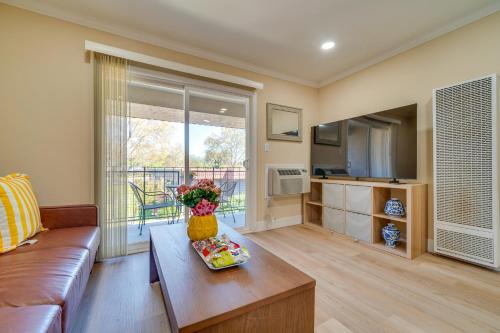 Walkable Pleasanton Condo Near Downtown w/Balcony