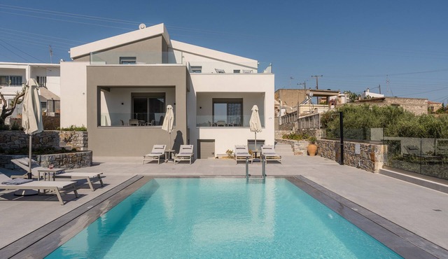 Welcome to our new villa 'Green' with its magnificent view and natural beauty!
