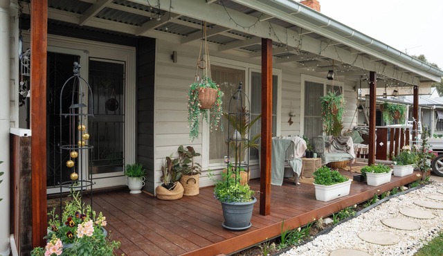 Whole family house. Sleeps 14. Pets welcome