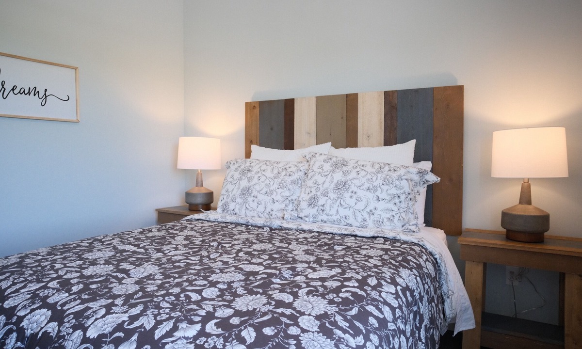 Indian River Condo | Brand New 2BR Condo Steps to Downtown