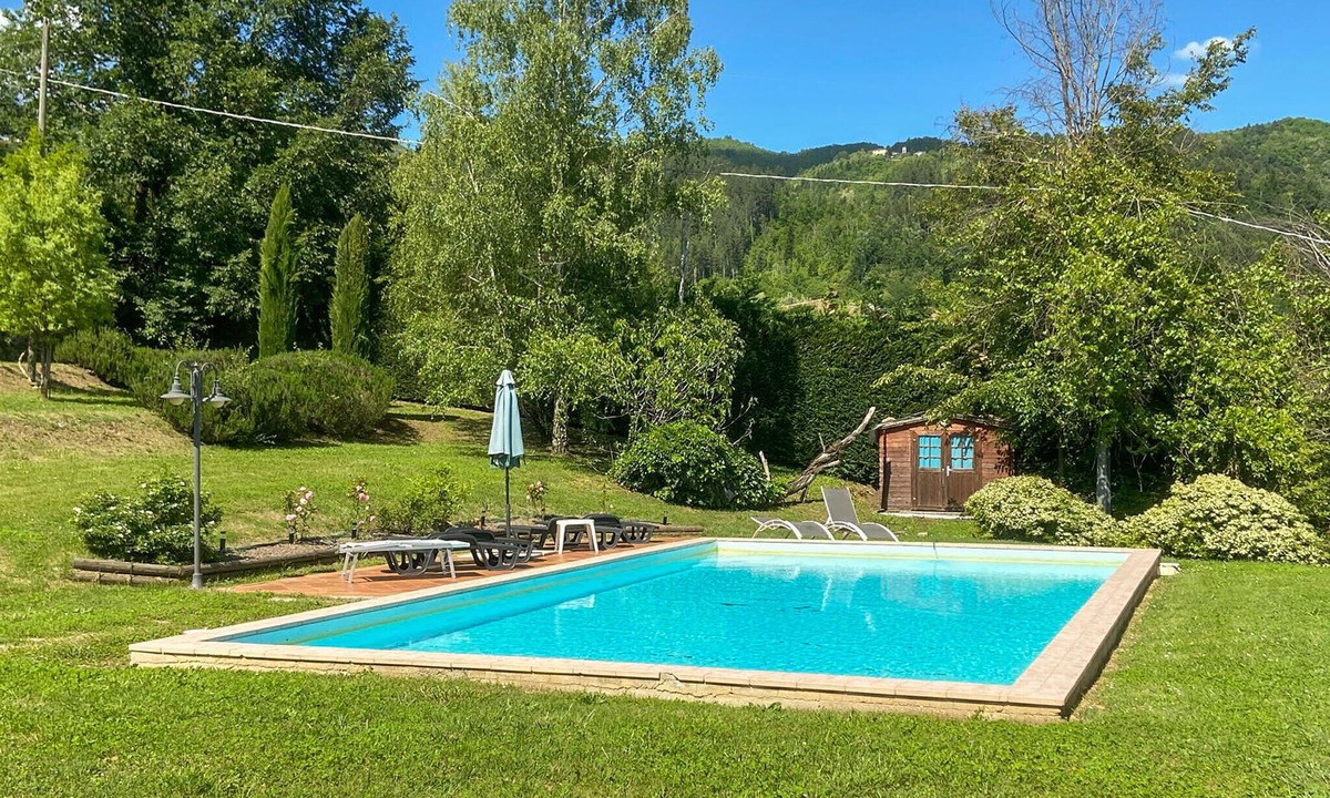 Villa Collemandina House | Gorgeous home in Villa Collemandina
