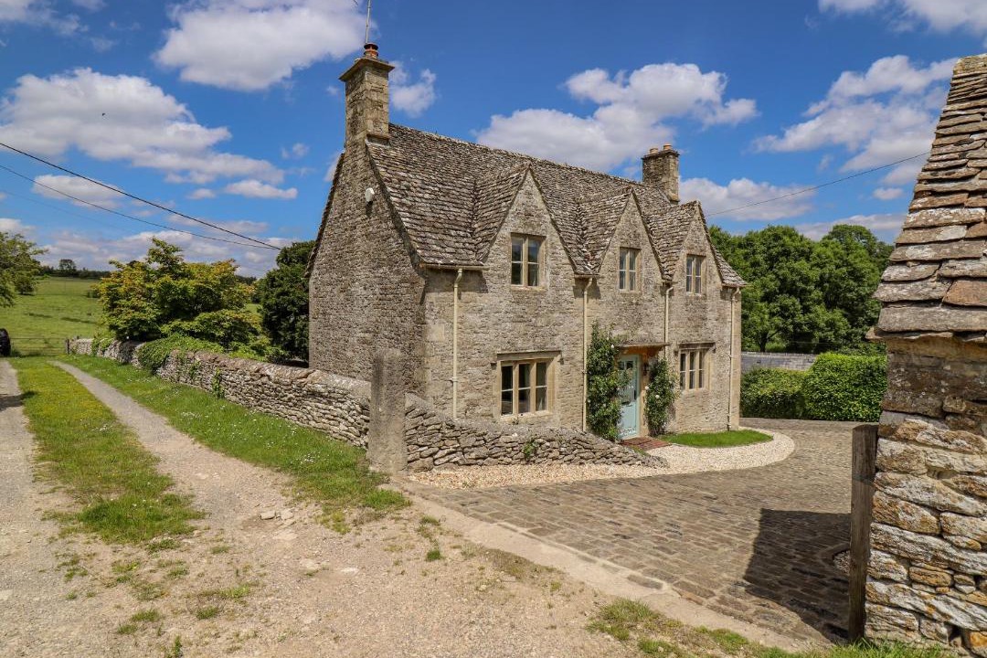 Chedworth House | No 1 Eastington