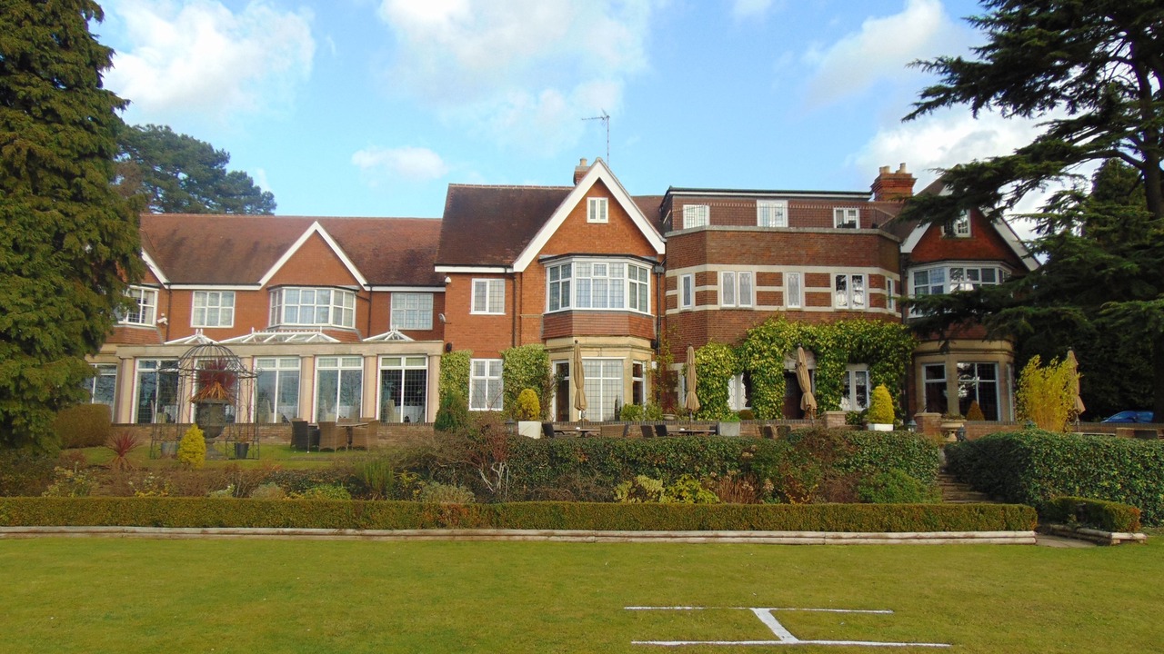 Photo of Buildings in Lapworth
