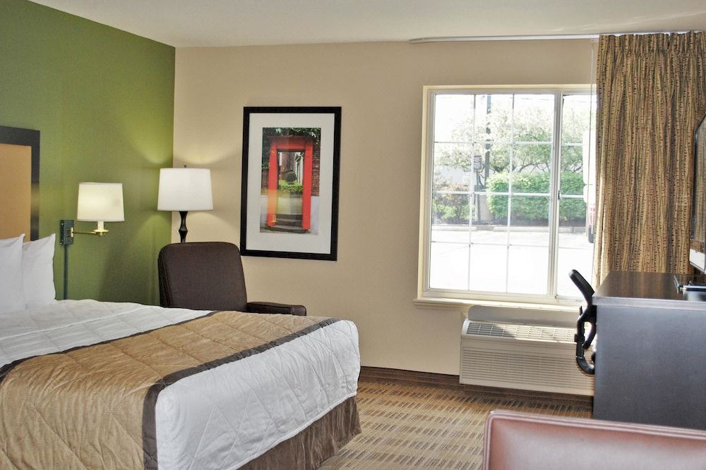 Photo of Bedroom in Westmont