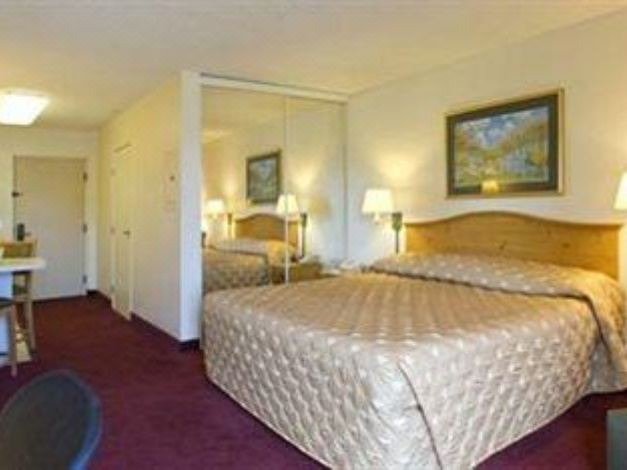 Photo of Bedroom in Westmont