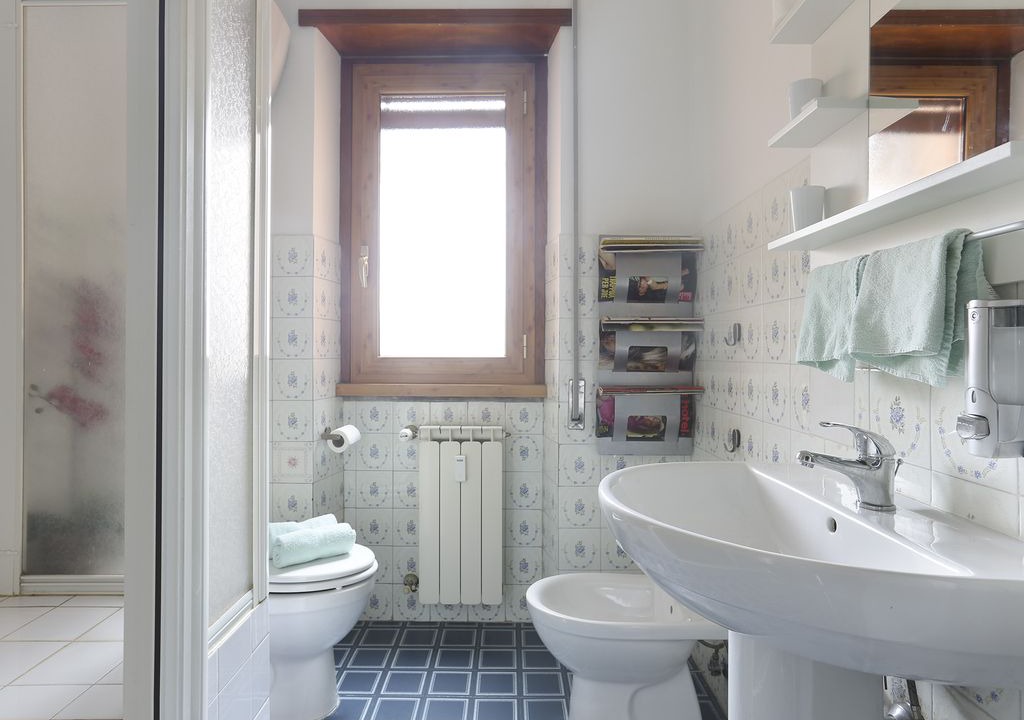 Photo of Bathroom in Peretola