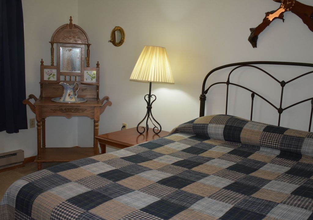 Photo of Bedroom in Oak Harbor