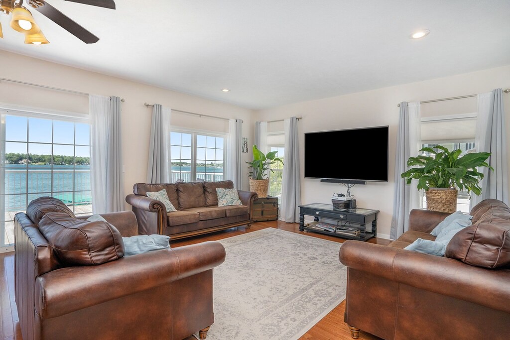 Photo of Livingroom in Cassopolis