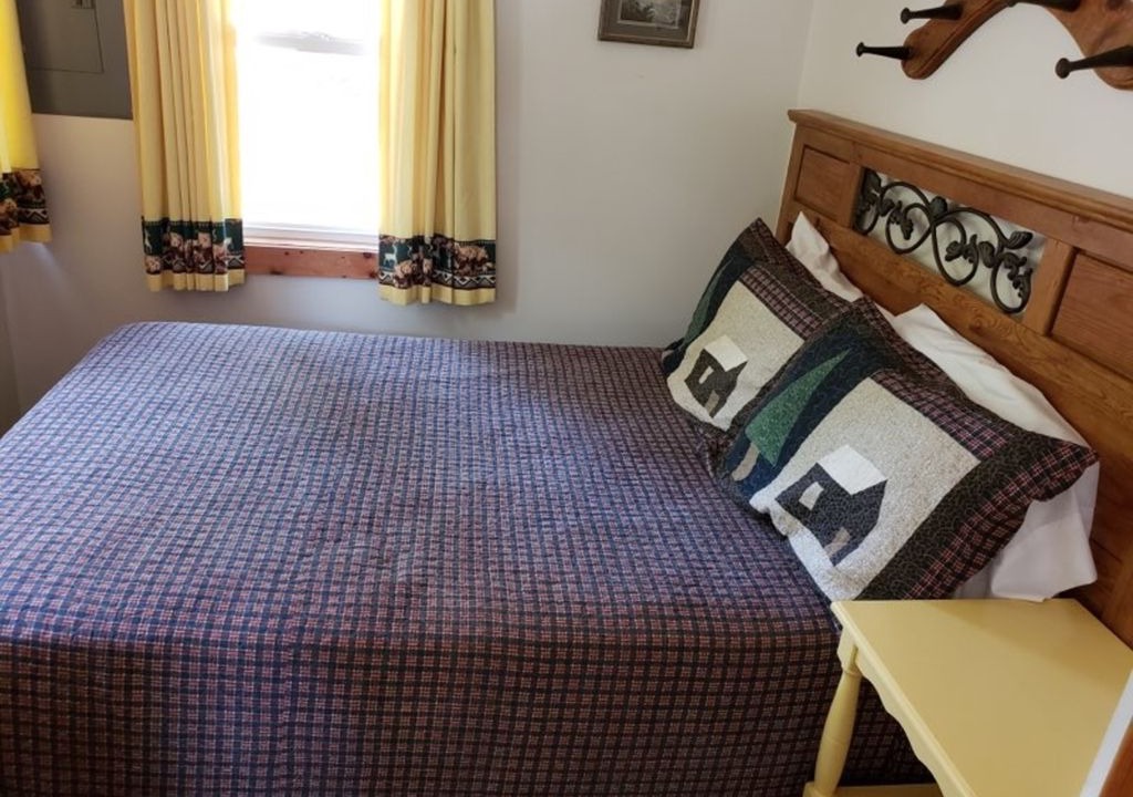 Photo of Bedroom in Higgins Lake