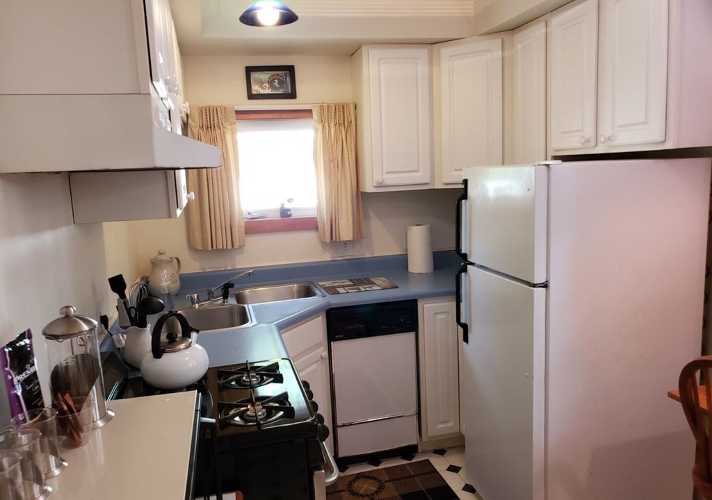 Photo of Kitchen in Higgins Lake