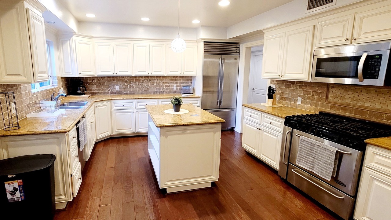 Photo of Kitchen in Encino