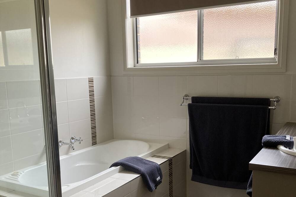 Photo of Bathroom in Mildura