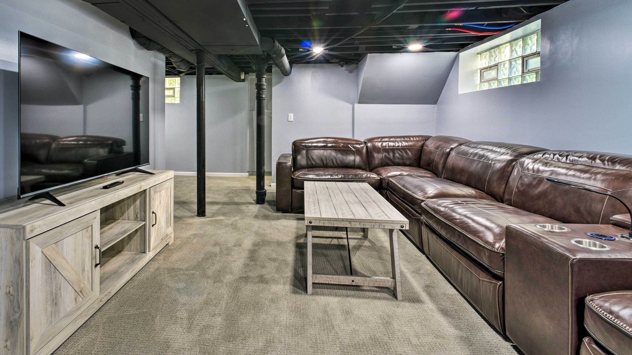 Photo of Livingroom in Dearborn