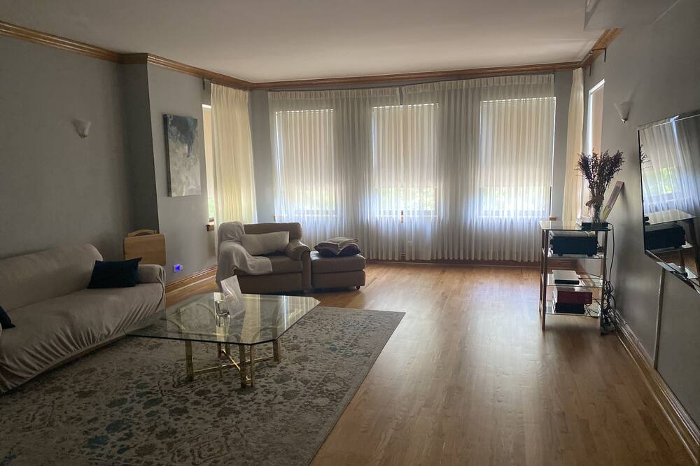 Photo of Livingroom in Chatham