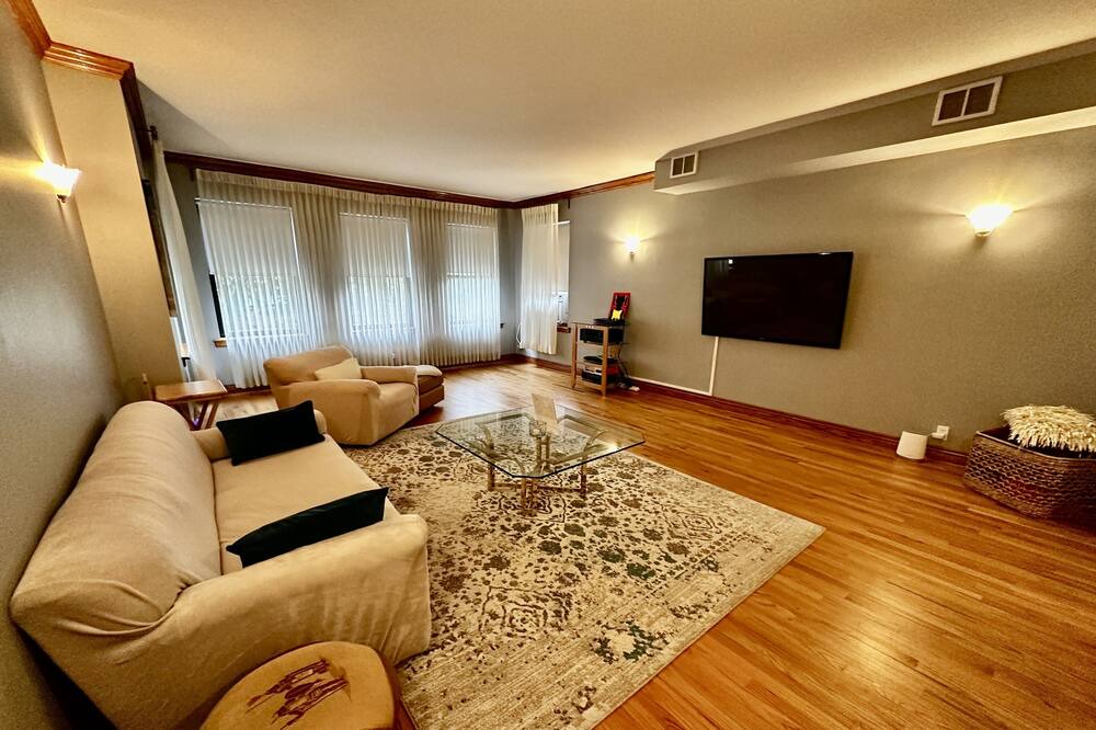 Photo of Livingroom in Chatham