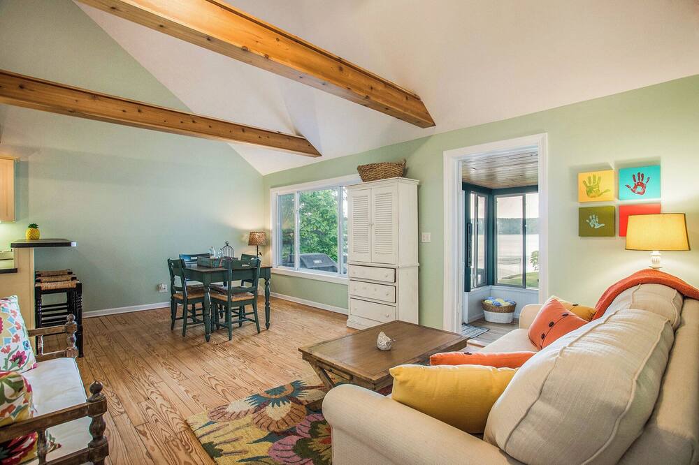 Photo of Livingroom in Newaygo