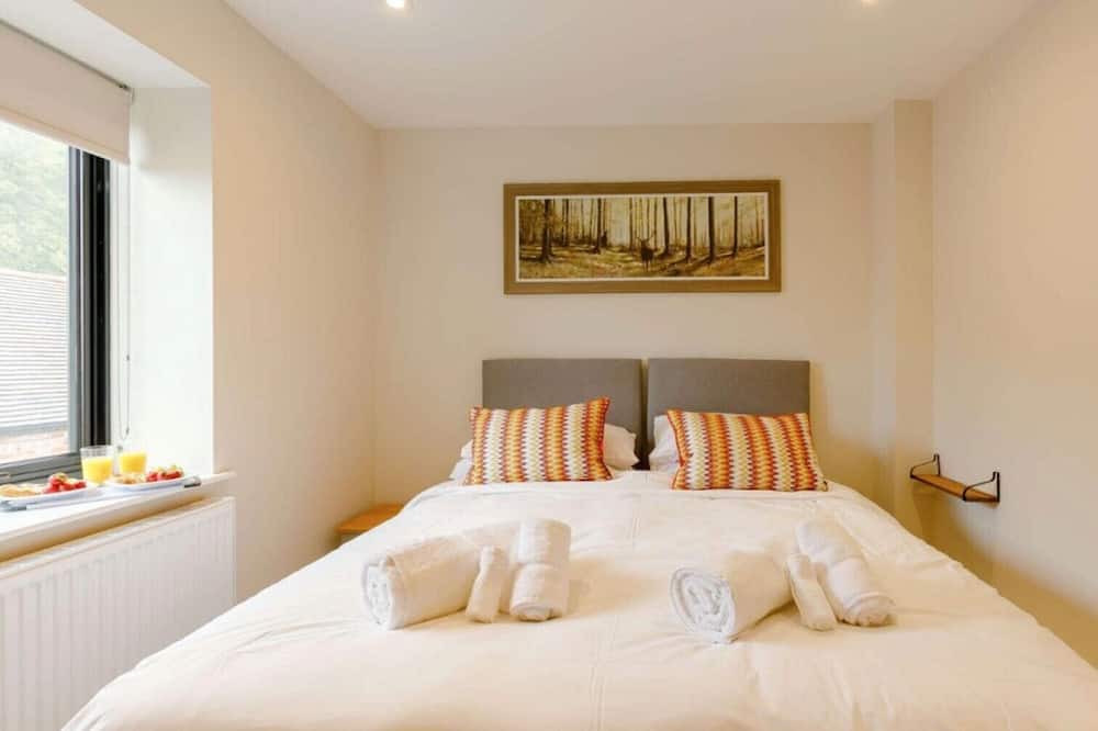 Photo of Bedroom in Moreton Valence
