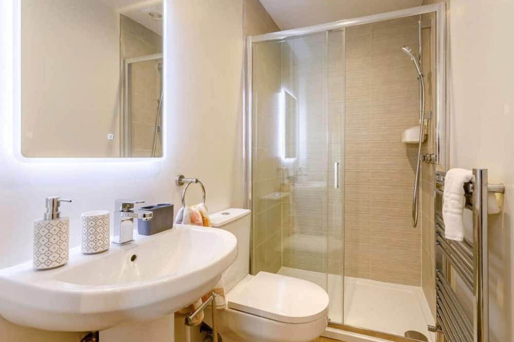 Photo of Bathroom in Moreton Valence