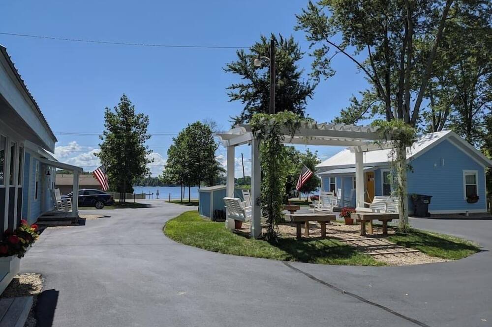 Photo of Outdoor in Paw Paw Lake
