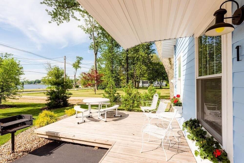 Photo of Outdoor in Paw Paw Lake