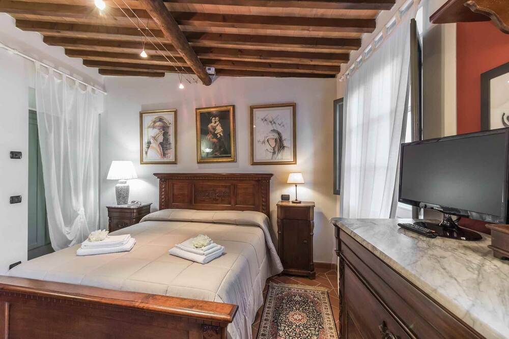 Photo of Bedroom in Matraia