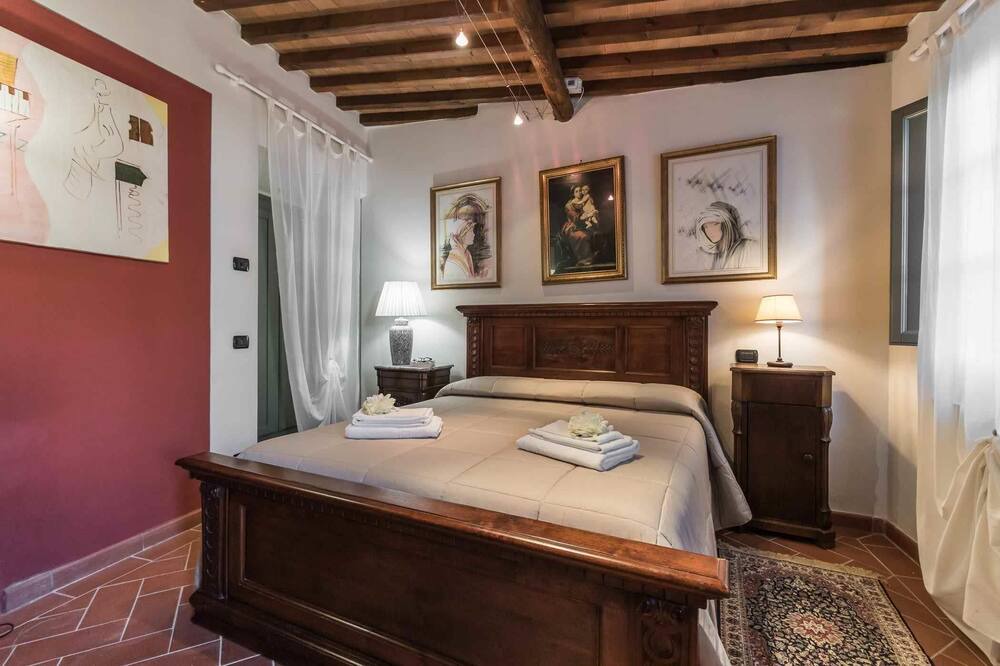 Photo of Bedroom in Matraia