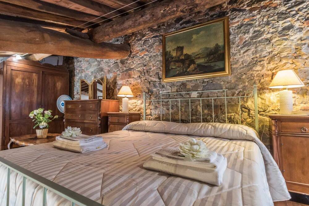 Photo of Bedroom in Matraia