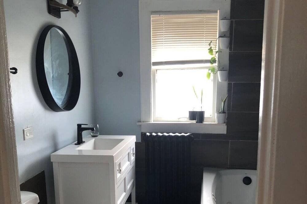 Photo of Bathroom in Roseland