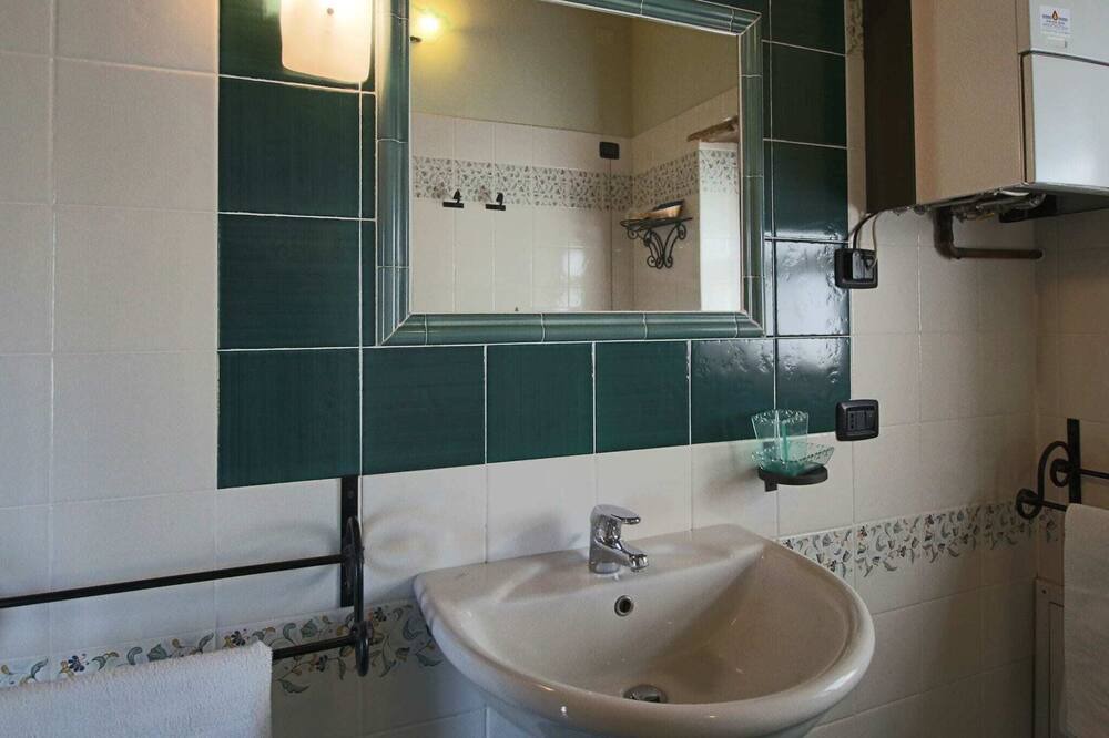 Photo of Bathroom in Todi