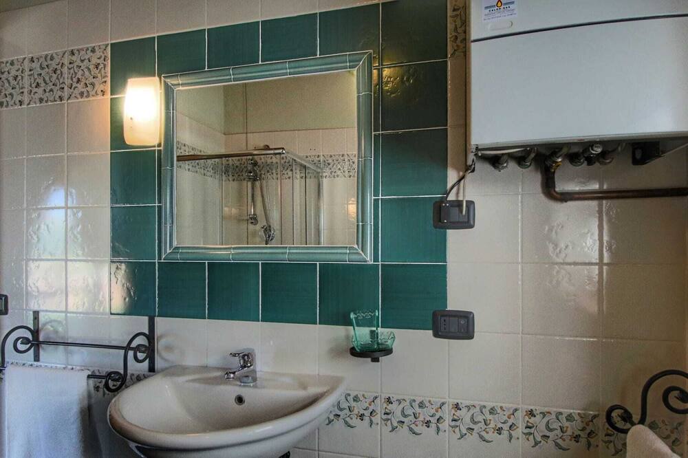Photo of Bathroom in Todi