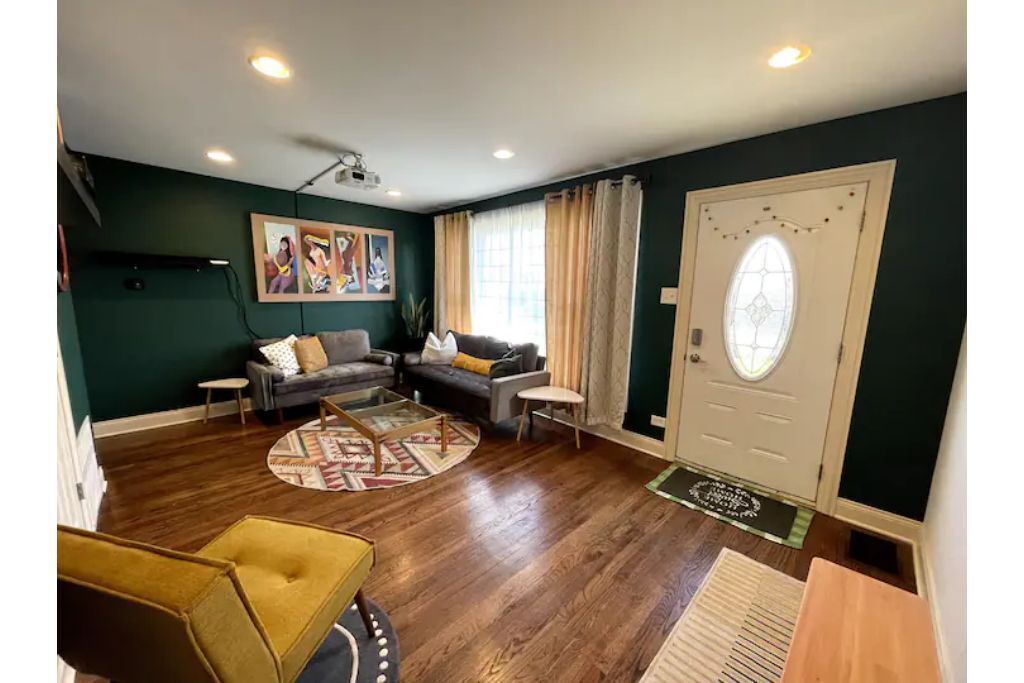 Photo of Livingroom in Ashburn
