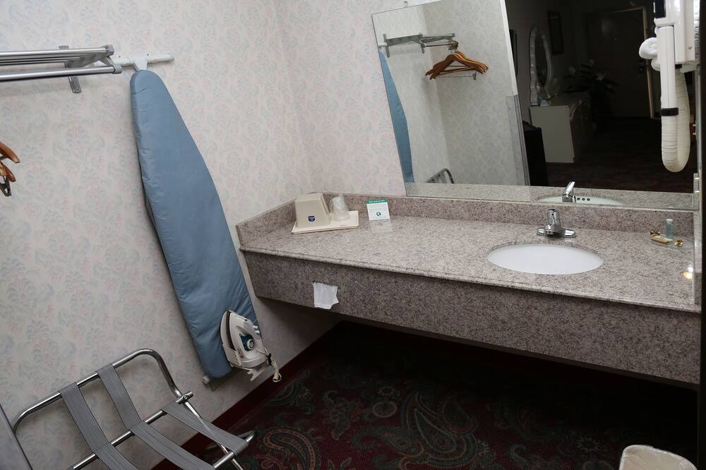 Photo of Bathroom in Howell