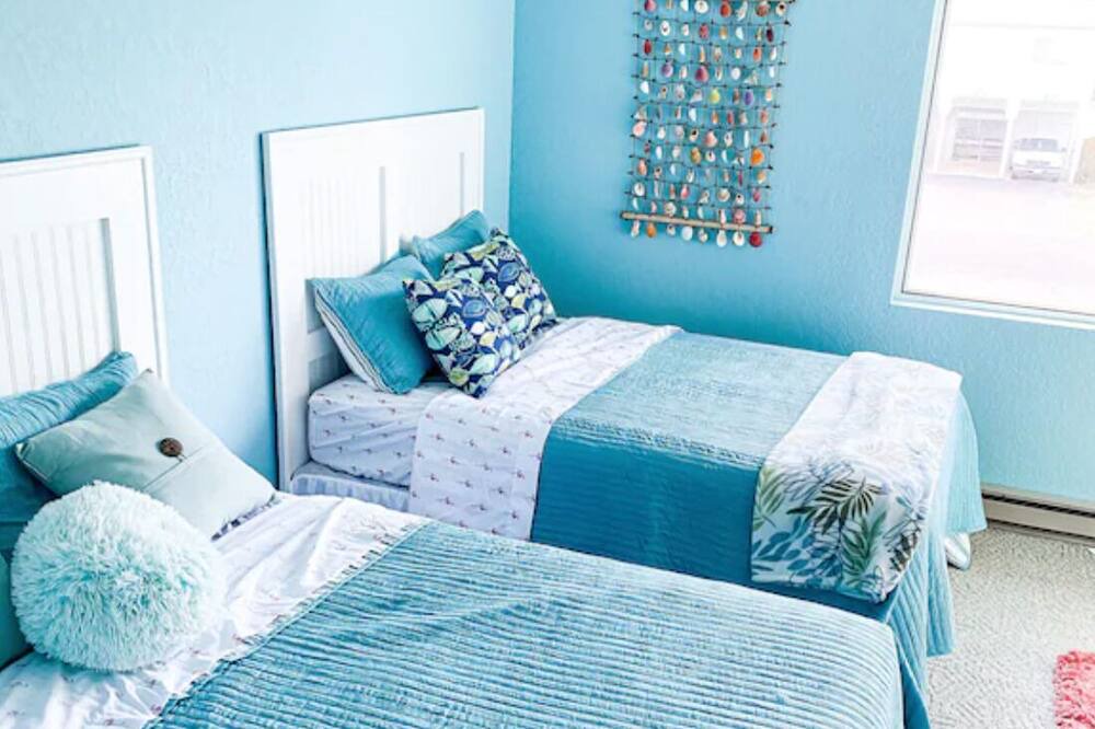 Photo of Bedroom in Oak Harbor