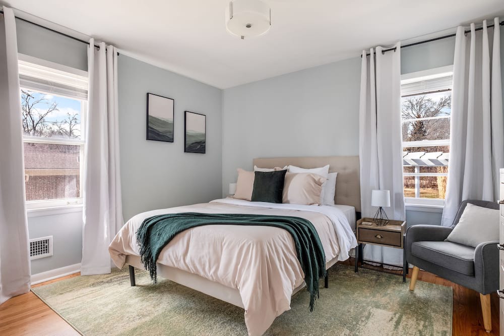 Photo of Bedroom in Hinsdale