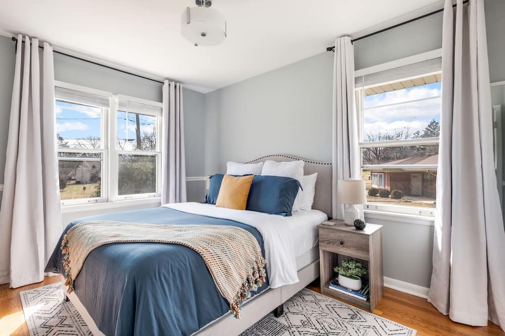 Photo of Bedroom in Hinsdale