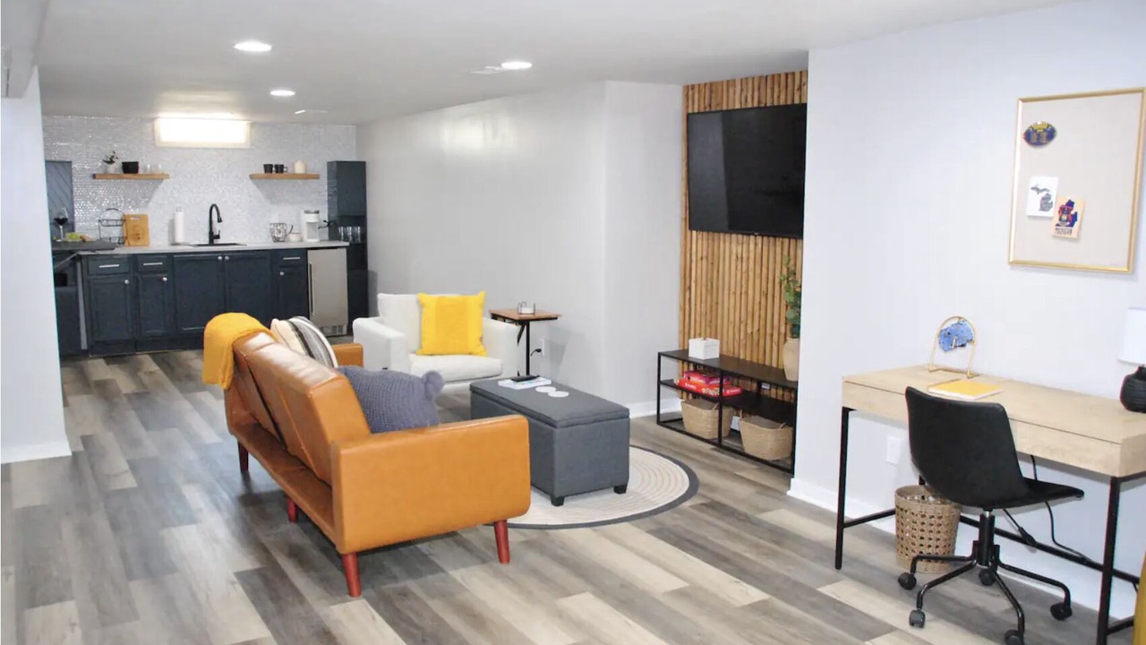 Photo of Livingroom in Ann Arbor