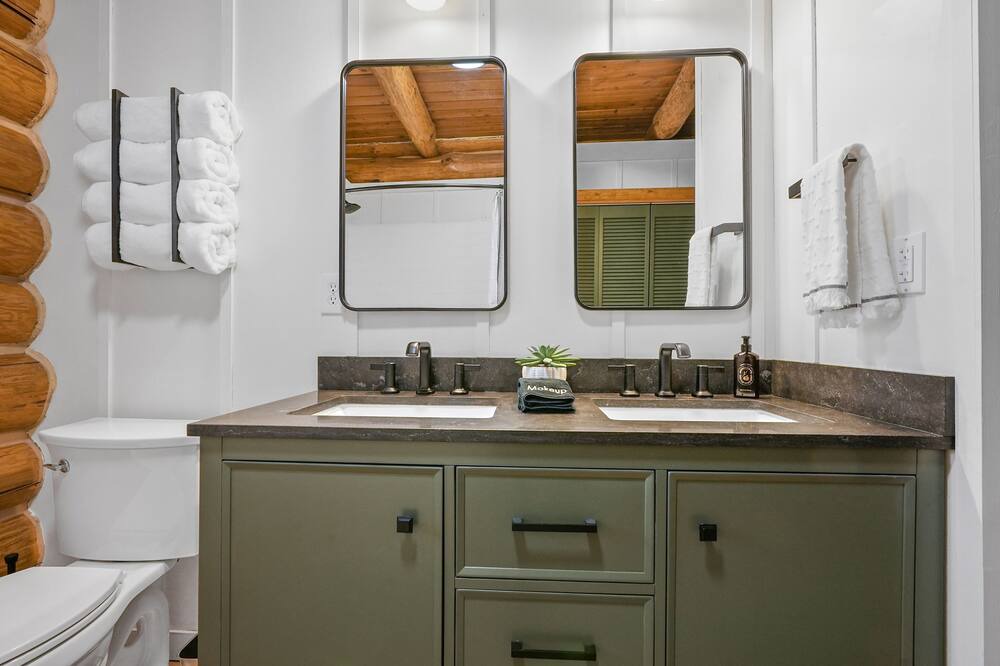 Photo of Bathroom in Beulah