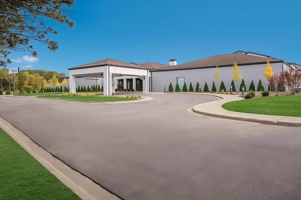 Photo of Outdoor in Auburn Hills