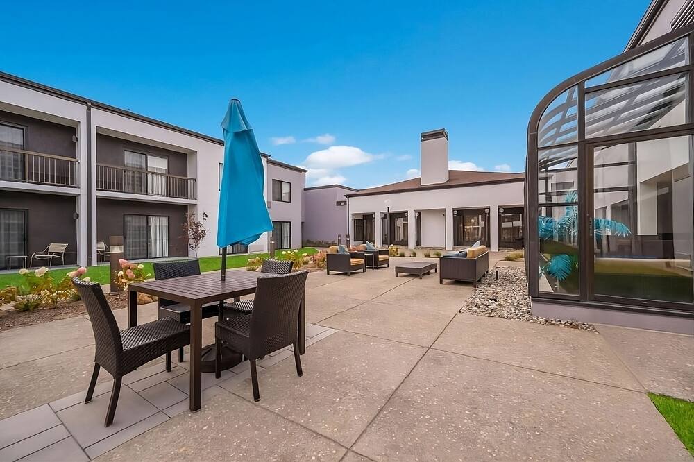 Photo of Outdoor in Auburn Hills